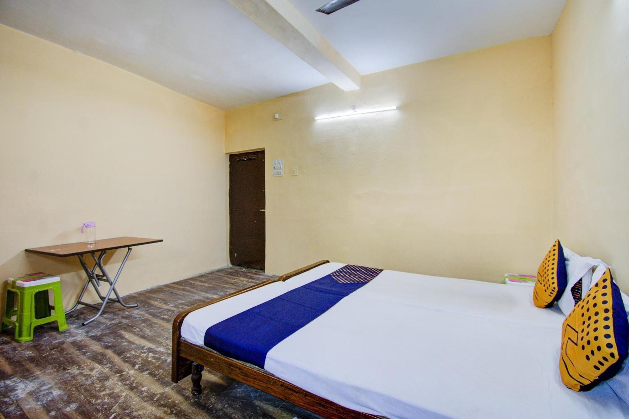 SPOT ON 78904 Dear Hotel Calcutta Calcutta Bara Bazar Buitenkant foto
