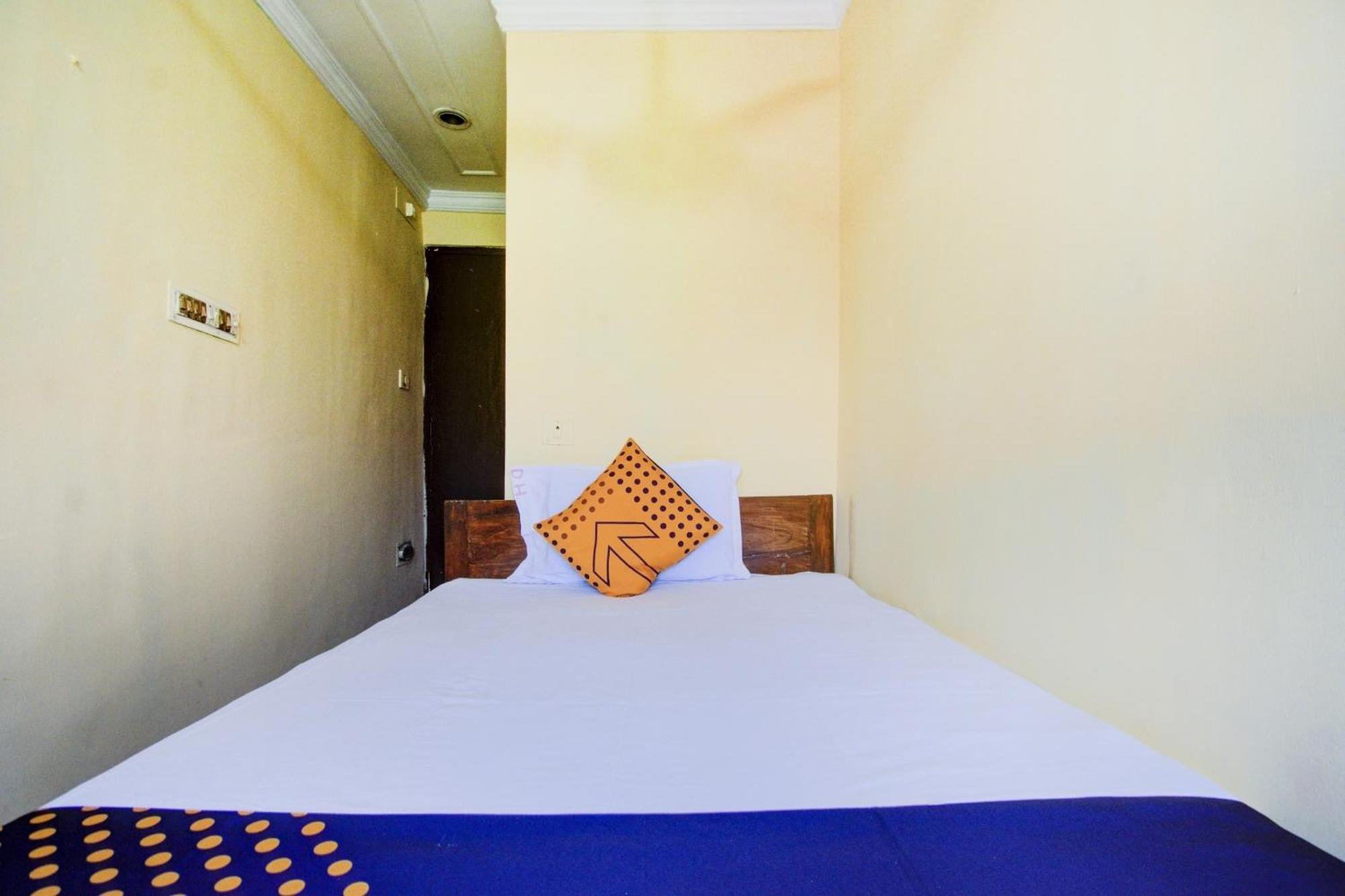 SPOT ON 78904 Dear Hotel Calcutta Calcutta Bara Bazar Buitenkant foto