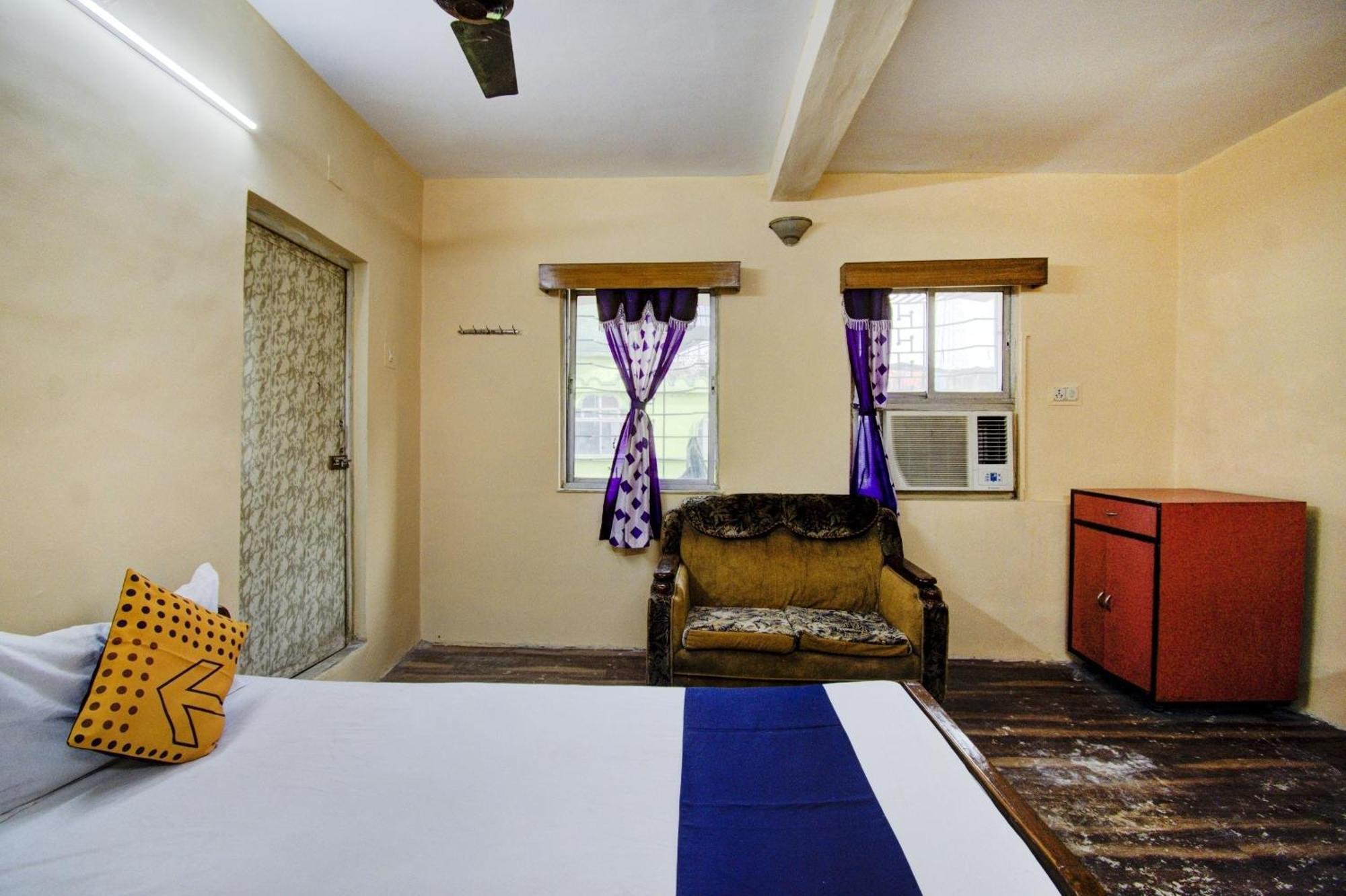 SPOT ON 78904 Dear Hotel Calcutta Calcutta Bara Bazar Buitenkant foto