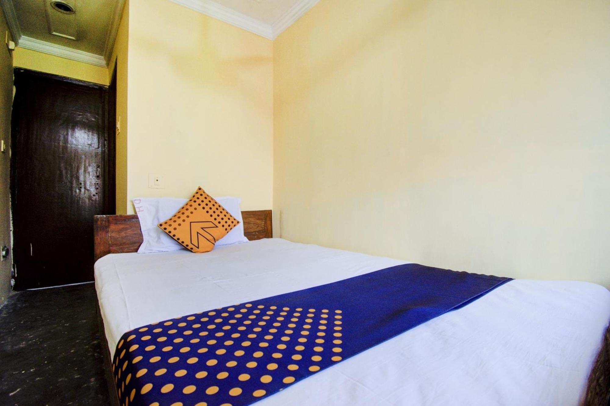 SPOT ON 78904 Dear Hotel Calcutta Calcutta Bara Bazar Buitenkant foto